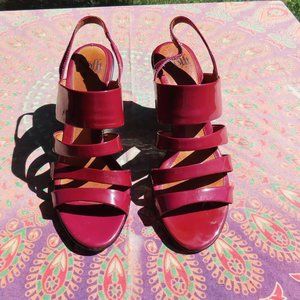 Sofft Purple Patent Leather  Sandals